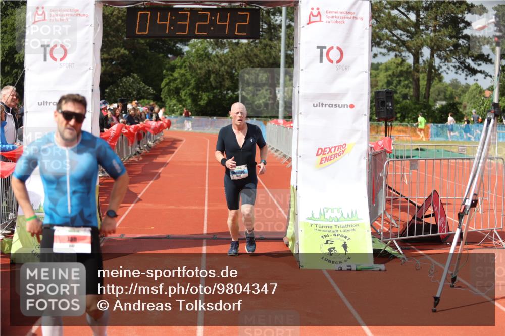 14.06.2026 - 7 Türme Triathlon Andreas Tolksdorf http://msf.ph/oto/9804347 14.06.2026 15:32:41 Ziel 840, 917, 1025 meine-sportfotos.de