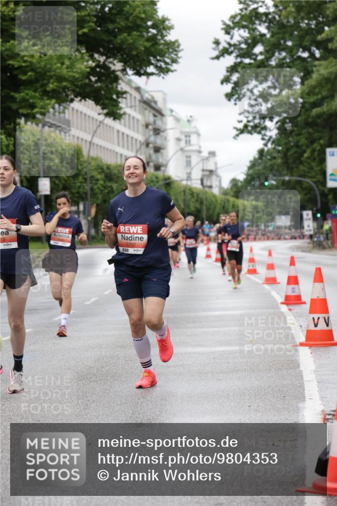 14.06.2026 - REWE Women's Run Jannik Wohlers http://msf.ph/oto/9804353 14.06.2026 10:37:49 Laufen 15, 5702 meine-sportfotos.de