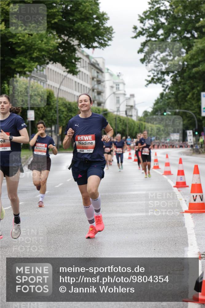 14.06.2026 - REWE Women's Run Jannik Wohlers http://msf.ph/oto/9804354 14.06.2026 10:37:49 Laufen 15, 5702, 7, 1, 5 meine-sportfotos.de