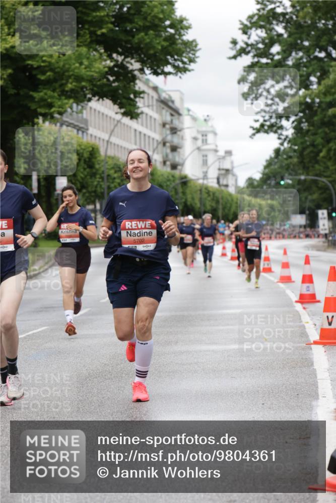 14.06.2026 - REWE Women's Run Jannik Wohlers http://msf.ph/oto/9804361 14.06.2026 10:37:49 Laufen 5702 meine-sportfotos.de