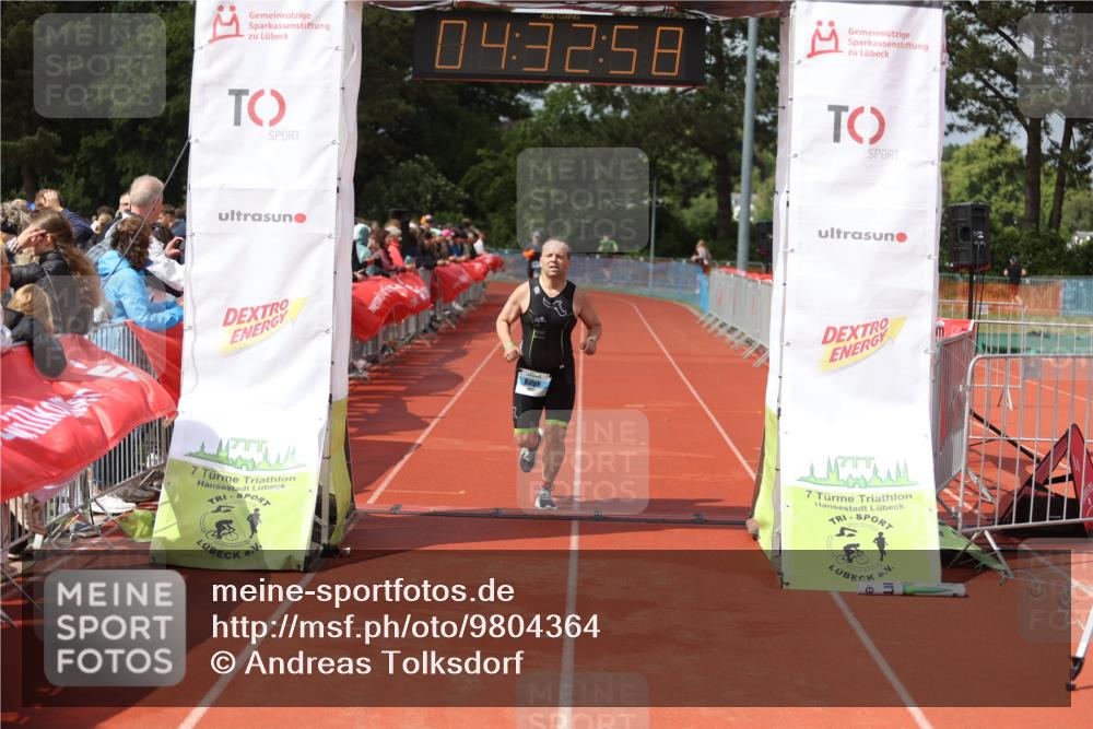 14.06.2026 - 7 Türme Triathlon Andreas Tolksdorf http://msf.ph/oto/9804364 14.06.2026 15:32:57 Ziel 1123 meine-sportfotos.de