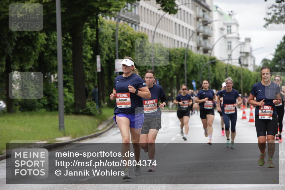 14.06.2026 - REWE Women's Run Jannik Wohlers http://msf.ph/oto/9804374 14.06.2026 10:37:54 Laufen 5477, 5434, 5096 meine-sportfotos.de