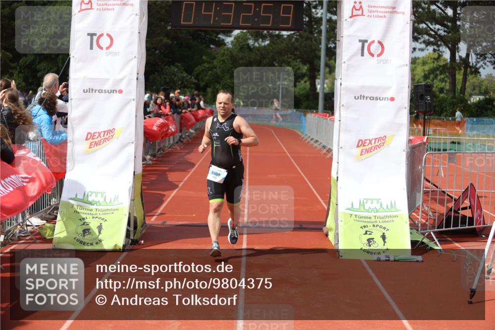 14.06.2026 - 7 Türme Triathlon Andreas Tolksdorf http://msf.ph/oto/9804375 14.06.2026 15:32:58 Ziel 1123 meine-sportfotos.de