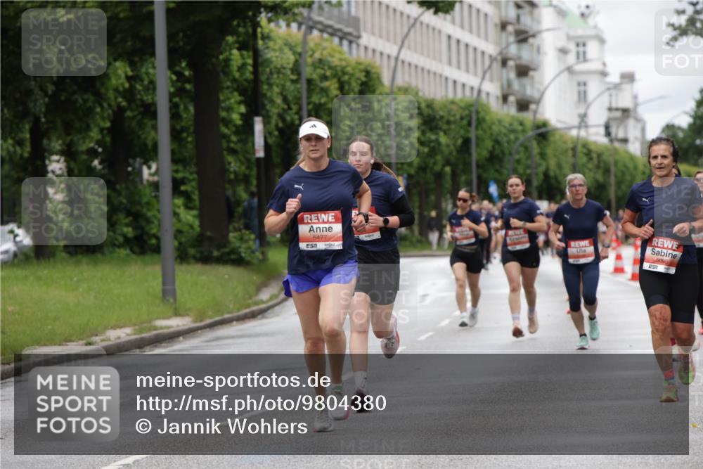 14.06.2026 - REWE Women's Run Jannik Wohlers http://msf.ph/oto/9804380 14.06.2026 10:37:54 Laufen 5477, 57, 5096, 57 meine-sportfotos.de