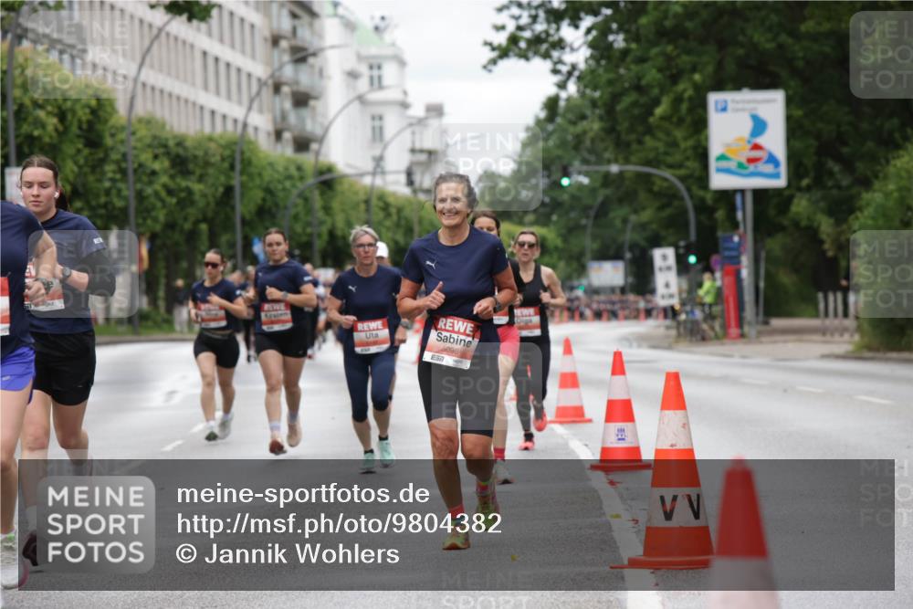 14.06.2026 - REWE Women's Run Jannik Wohlers http://msf.ph/oto/9804382 14.06.2026 10:37:55 Laufen 40, 5096 meine-sportfotos.de