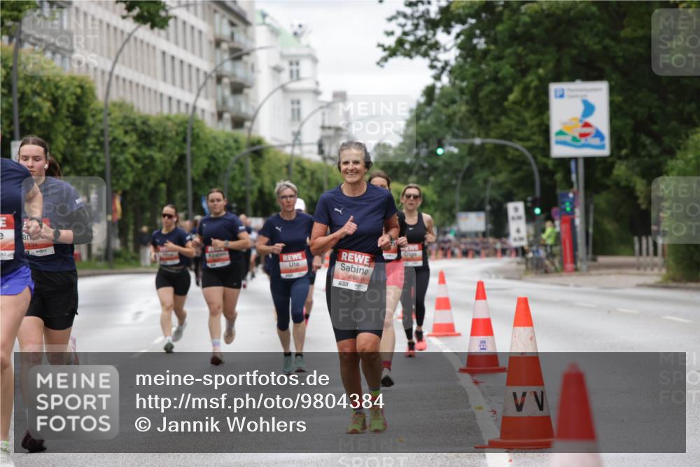 14.06.2026 - REWE Women's Run Jannik Wohlers http://msf.ph/oto/9804384 14.06.2026 10:37:55 Laufen 5434, 5096, 57 meine-sportfotos.de