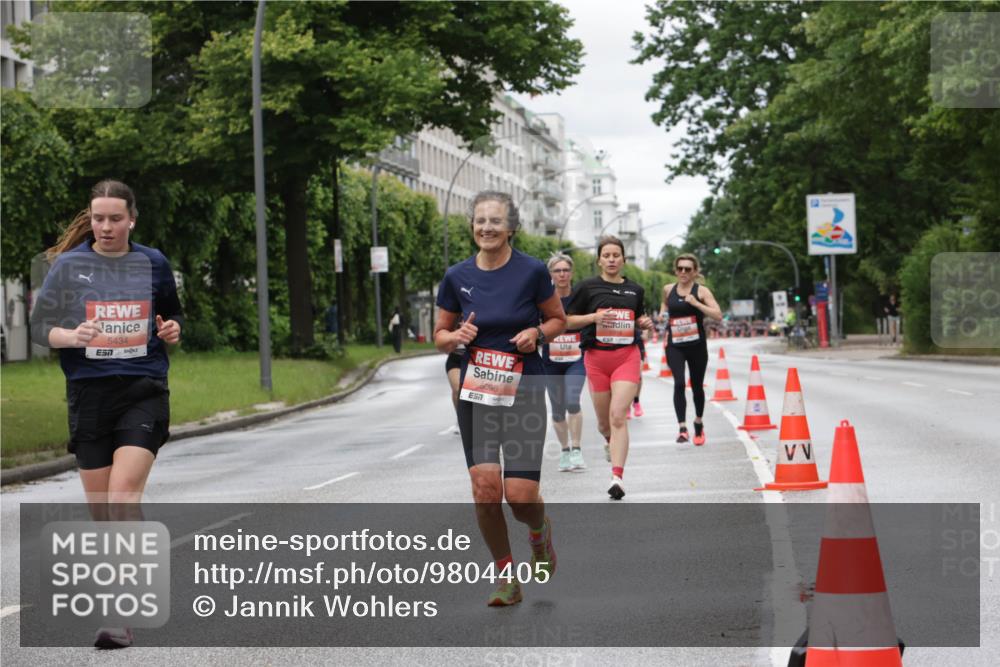14.06.2026 - REWE Women's Run Jannik Wohlers http://msf.ph/oto/9804405 14.06.2026 10:37:57 Laufen 5434, 5096, 57, 12 meine-sportfotos.de