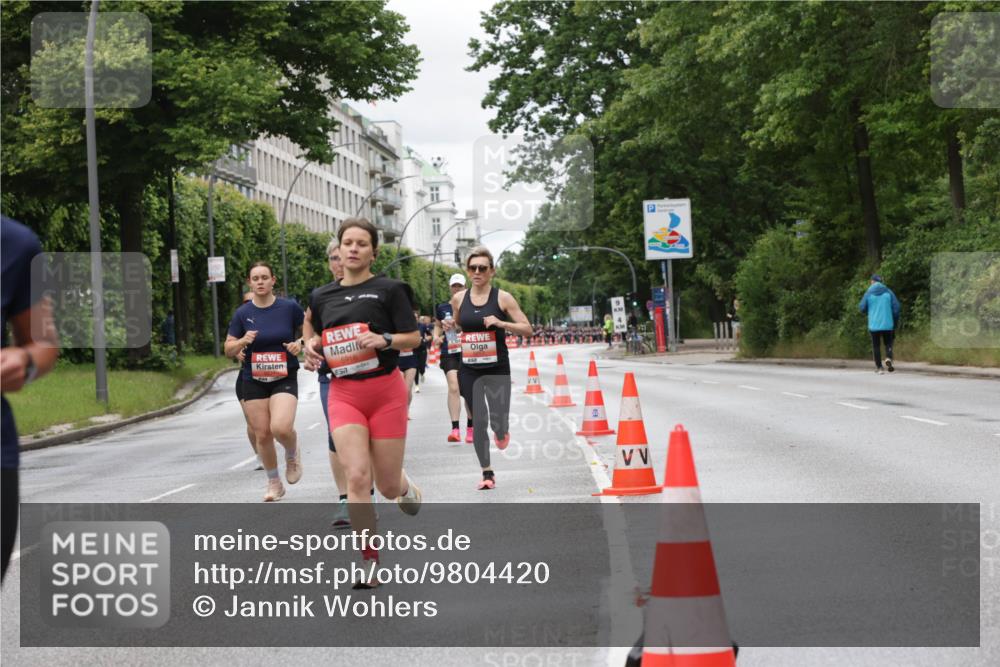 14.06.2026 - REWE Women's Run Jannik Wohlers http://msf.ph/oto/9804420 14.06.2026 10:37:59 Laufen 5916 meine-sportfotos.de