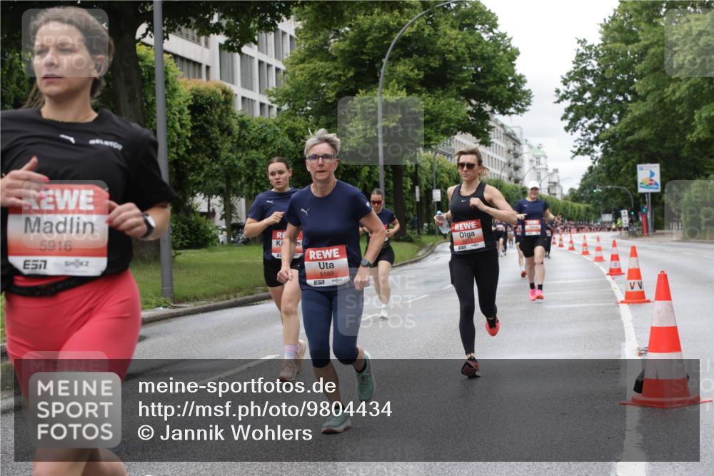 14.06.2026 - REWE Women's Run Jannik Wohlers http://msf.ph/oto/9804434 14.06.2026 10:38:02 Laufen 5916, 5189 meine-sportfotos.de
