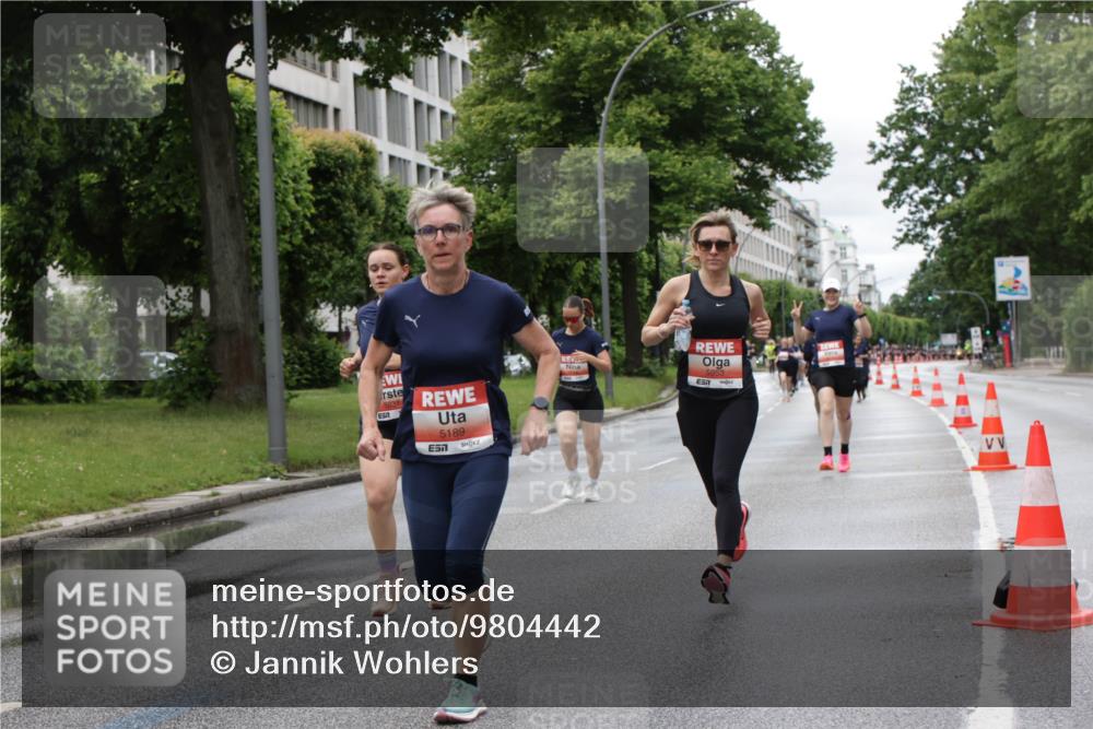 14.06.2026 - REWE Women's Run Jannik Wohlers http://msf.ph/oto/9804442 14.06.2026 10:38:02 Laufen 5837, 5189, 7, 5953 meine-sportfotos.de