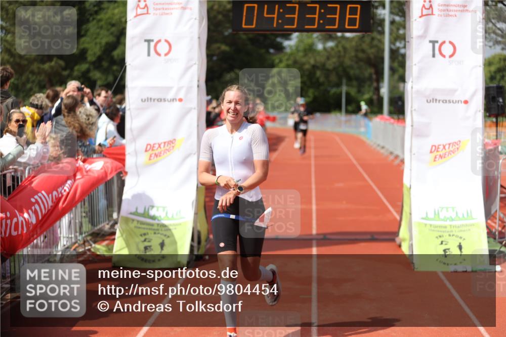 14.06.2026 - 7 Türme Triathlon Andreas Tolksdorf http://msf.ph/oto/9804454 14.06.2026 15:33:37 Ziel 643, 665, 1104, 1158 meine-sportfotos.de