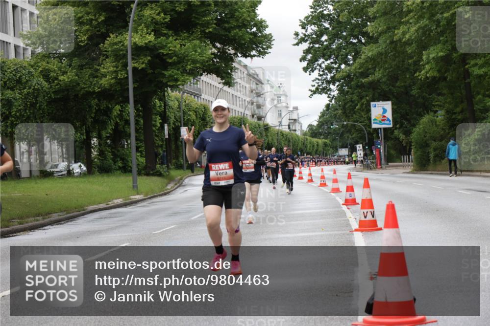 14.06.2026 - REWE Women's Run Jannik Wohlers http://msf.ph/oto/9804463 14.06.2026 10:38:04 Laufen 715 meine-sportfotos.de