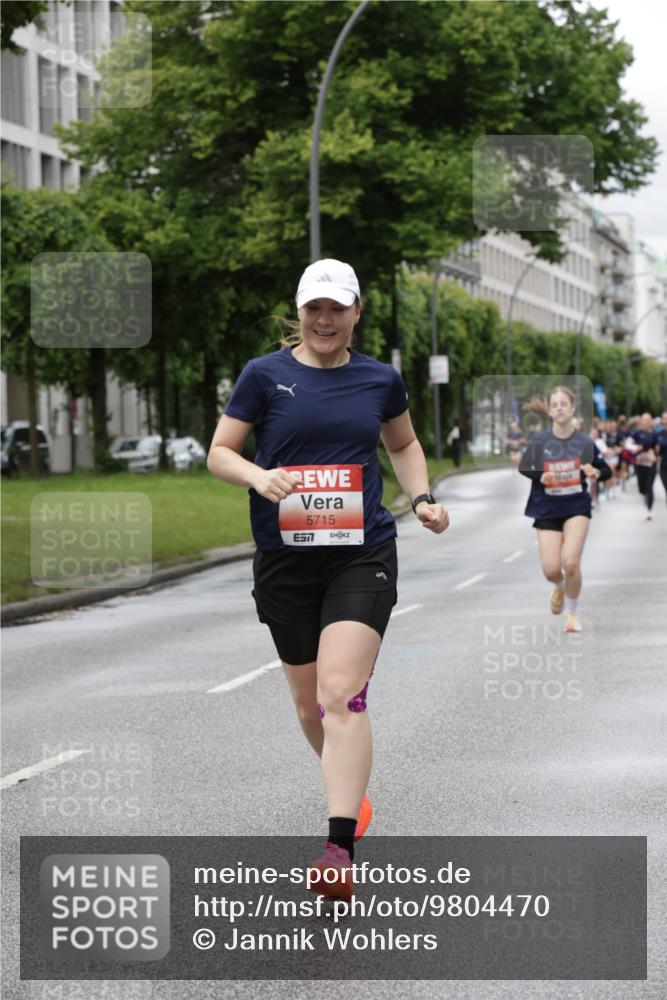 14.06.2026 - REWE Women's Run Jannik Wohlers http://msf.ph/oto/9804470 14.06.2026 10:38:05 Laufen 5715, 7 meine-sportfotos.de
