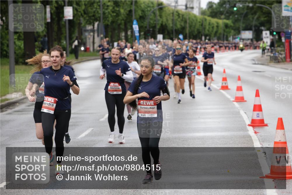 14.06.2026 - REWE Women's Run Jannik Wohlers http://msf.ph/oto/9804515 14.06.2026 10:38:12 Laufen 5202, 517, 5679, 657 meine-sportfotos.de
