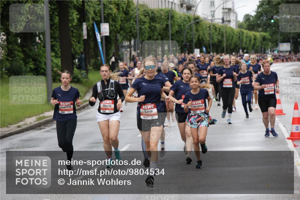 14.06.2026 - REWE Women's Run Jannik Wohlers http://msf.ph/oto/9804534 14.06.2026 10:38:19 Laufen 5048, 5695, 51, 5527, 7 meine-sportfotos.de