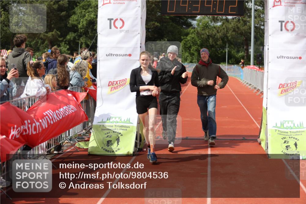 14.06.2026 - 7 Türme Triathlon Andreas Tolksdorf http://msf.ph/oto/9804536 14.06.2026 15:34:01 Ziel 898 meine-sportfotos.de