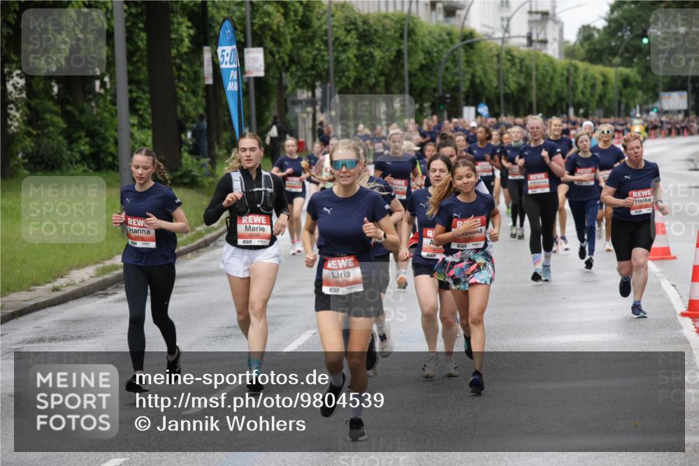 14.06.2026 - REWE Women's Run Jannik Wohlers http://msf.ph/oto/9804539 14.06.2026 10:38:19 Laufen 5, 0, 5048, 6571, 5695, 57, 5527, 51, 57 meine-sportfotos.de