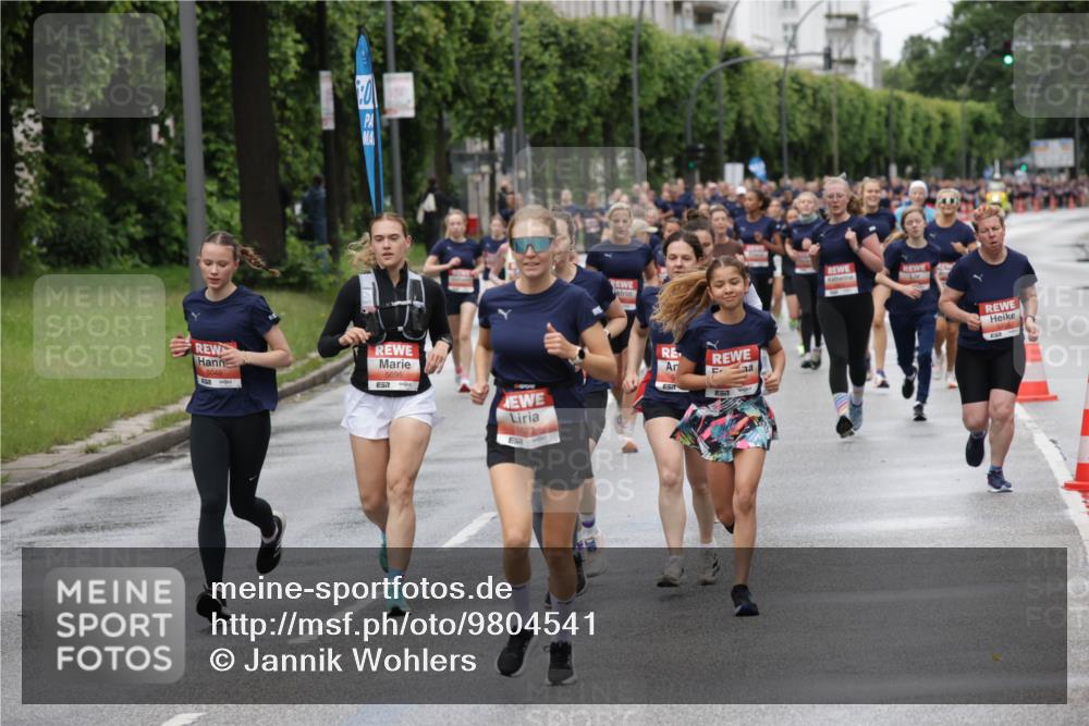 14.06.2026 - REWE Women's Run Jannik Wohlers http://msf.ph/oto/9804541 14.06.2026 10:38:19 Laufen 5695, 7 meine-sportfotos.de