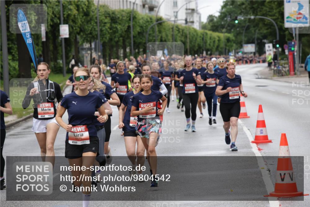14.06.2026 - REWE Women's Run Jannik Wohlers http://msf.ph/oto/9804542 14.06.2026 10:38:20 Laufen 510, 5695, 57, 5527, 7, 5051 meine-sportfotos.de