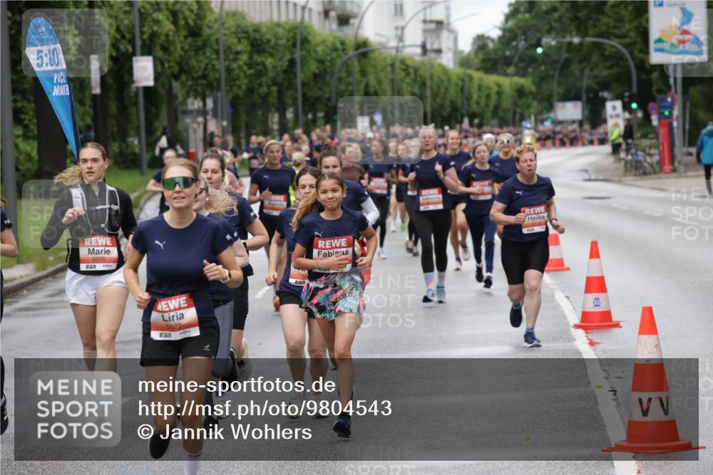 14.06.2026 - REWE Women's Run Jannik Wohlers http://msf.ph/oto/9804543 14.06.2026 10:38:20 Laufen 5, 00, 5695, 57, 5527, 7 meine-sportfotos.de