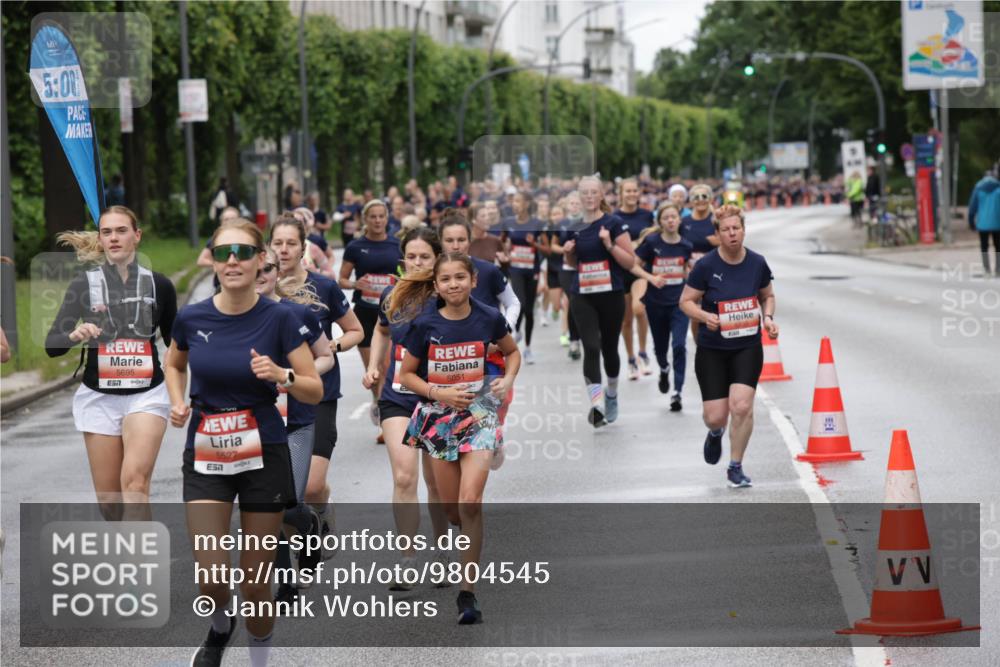 14.06.2026 - REWE Women's Run Jannik Wohlers http://msf.ph/oto/9804545 14.06.2026 10:38:20 Laufen 5, 00, 5695, 57, 5527, 7, 5051 meine-sportfotos.de