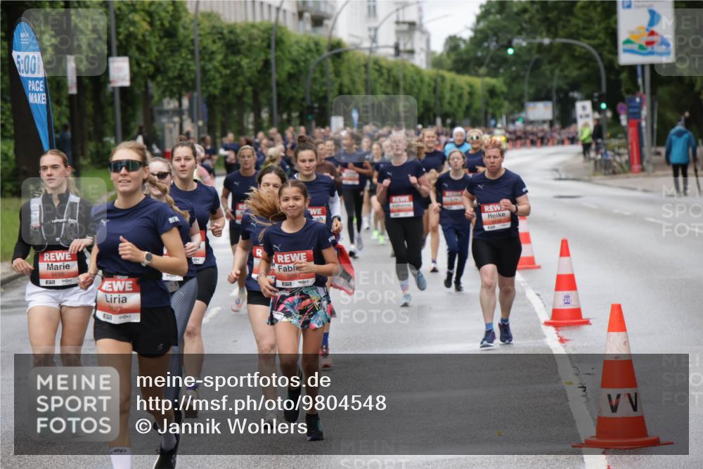 14.06.2026 - REWE Women's Run Jannik Wohlers http://msf.ph/oto/9804548 14.06.2026 10:38:20 Laufen 5, 00, 5695, 627, 5051 meine-sportfotos.de