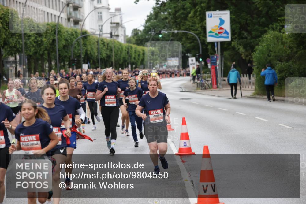 14.06.2026 - REWE Women's Run Jannik Wohlers http://msf.ph/oto/9804550 14.06.2026 10:38:21 Laufen 6061, 5333, 57 meine-sportfotos.de