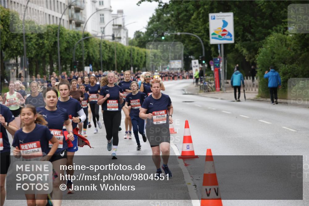 14.06.2026 - REWE Women's Run Jannik Wohlers http://msf.ph/oto/9804551 14.06.2026 10:38:21 Laufen 577, 5333, 51 meine-sportfotos.de