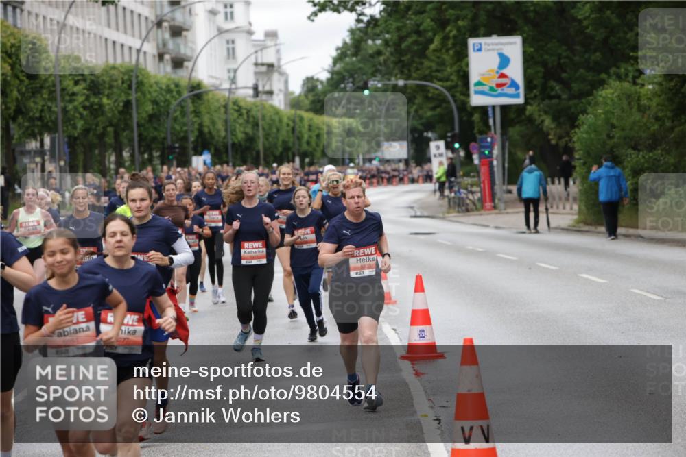 14.06.2026 - REWE Women's Run Jannik Wohlers http://msf.ph/oto/9804554 14.06.2026 10:38:21 Laufen 8527, 277, 5333 meine-sportfotos.de