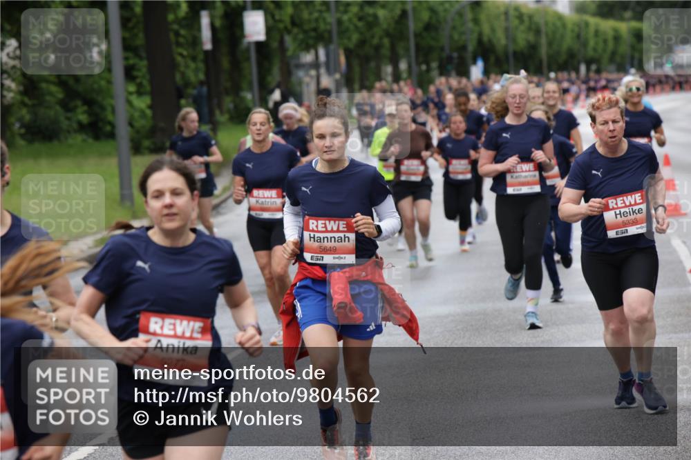 14.06.2026 - REWE Women's Run Jannik Wohlers http://msf.ph/oto/9804562 14.06.2026 10:38:23 Laufen 6277, 5649, 5333 meine-sportfotos.de