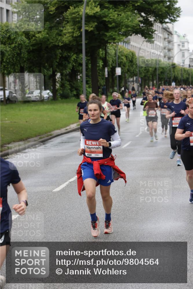 14.06.2026 - REWE Women's Run Jannik Wohlers http://msf.ph/oto/9804564 14.06.2026 10:38:24 Laufen 5649 meine-sportfotos.de