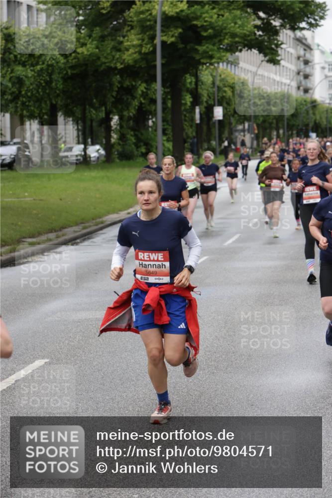 14.06.2026 - REWE Women's Run Jannik Wohlers http://msf.ph/oto/9804571 14.06.2026 10:38:25 Laufen 5649 meine-sportfotos.de
