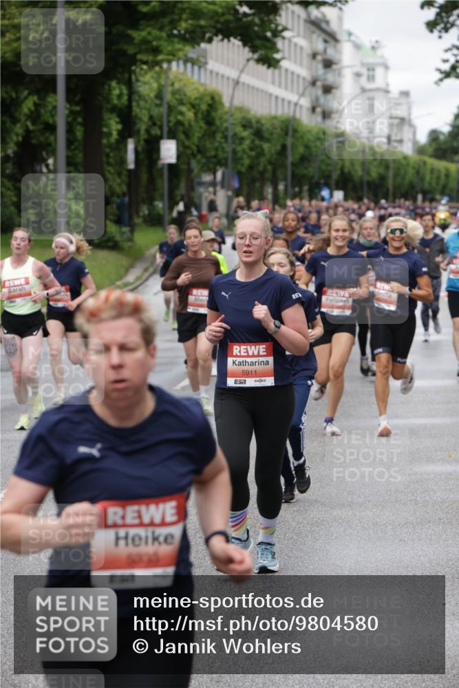 14.06.2026 - REWE Women's Run Jannik Wohlers http://msf.ph/oto/9804580 14.06.2026 10:38:27 Laufen 5911, 57 meine-sportfotos.de