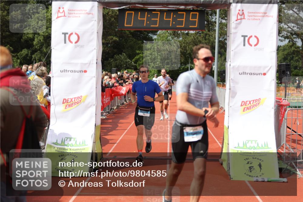 14.06.2026 - 7 Türme Triathlon Andreas Tolksdorf http://msf.ph/oto/9804585 14.06.2026 15:34:38 Ziel 923, 951, 1007, 1086, 1096 meine-sportfotos.de