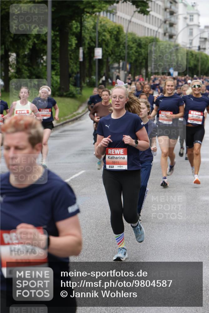 14.06.2026 - REWE Women's Run Jannik Wohlers http://msf.ph/oto/9804587 14.06.2026 10:38:27 Laufen 6110, 5911 meine-sportfotos.de