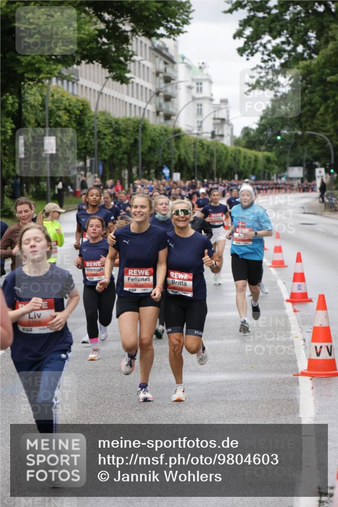 14.06.2026 - REWE Women's Run Jannik Wohlers http://msf.ph/oto/9804603 14.06.2026 10:38:28 Laufen 5778, 5245, 7 meine-sportfotos.de