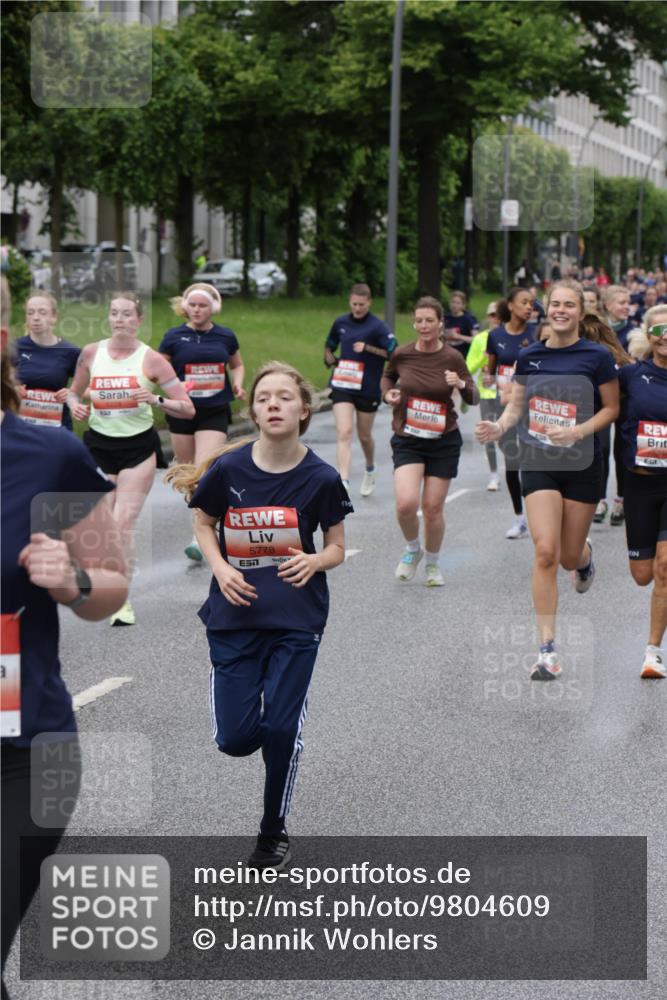 14.06.2026 - REWE Women's Run Jannik Wohlers http://msf.ph/oto/9804609 14.06.2026 10:38:29 Laufen 5778 meine-sportfotos.de