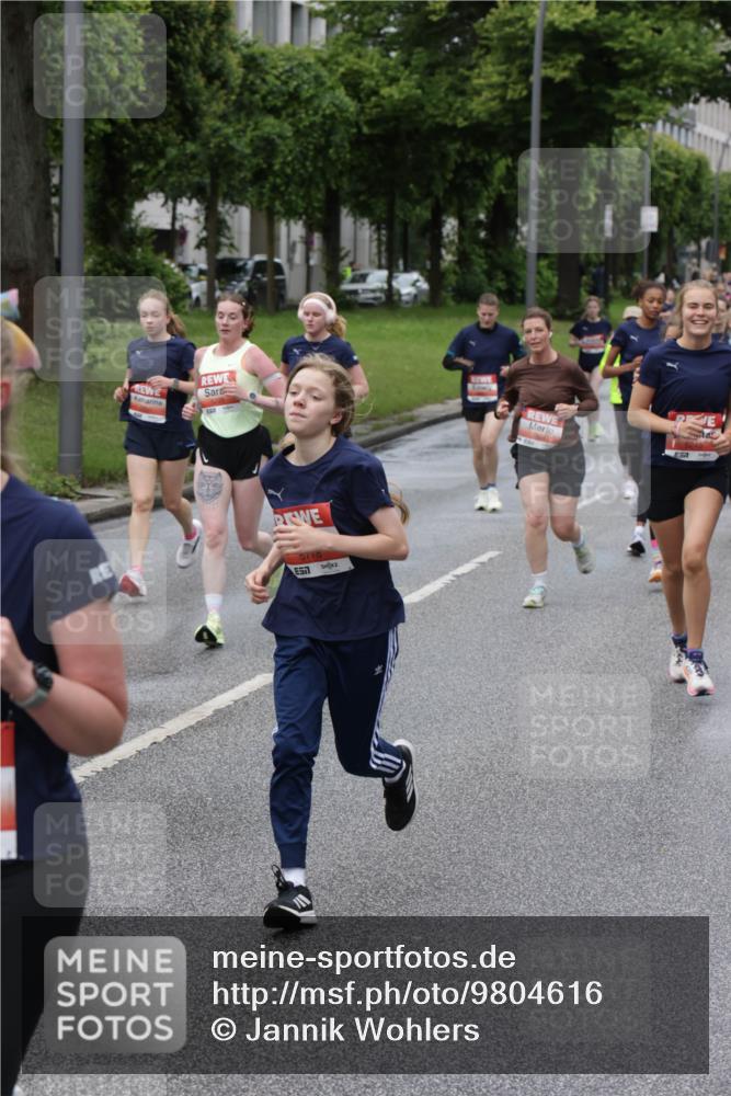 14.06.2026 - REWE Women's Run Jannik Wohlers http://msf.ph/oto/9804616 14.06.2026 10:38:29 Laufen 657, 5718, 7, 7 meine-sportfotos.de