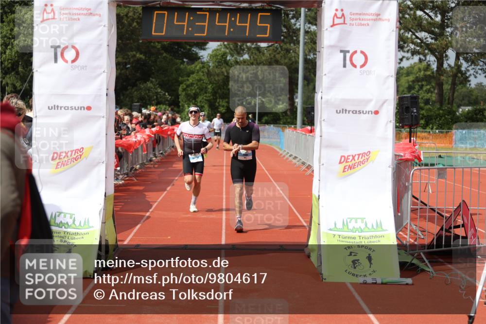 14.06.2026 - 7 Türme Triathlon Andreas Tolksdorf http://msf.ph/oto/9804617 14.06.2026 15:34:43 Ziel 923, 951, 1007, 1086, 1096, 1126 meine-sportfotos.de