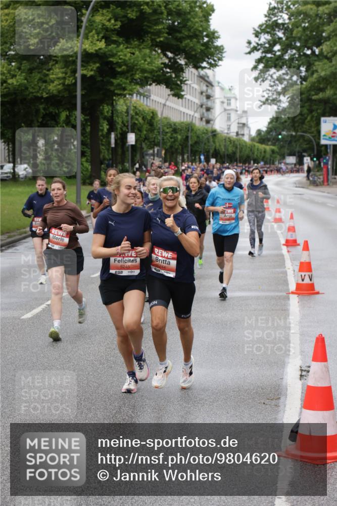 14.06.2026 - REWE Women's Run Jannik Wohlers http://msf.ph/oto/9804620 14.06.2026 10:38:30 Laufen 5245, 7, 6244 meine-sportfotos.de