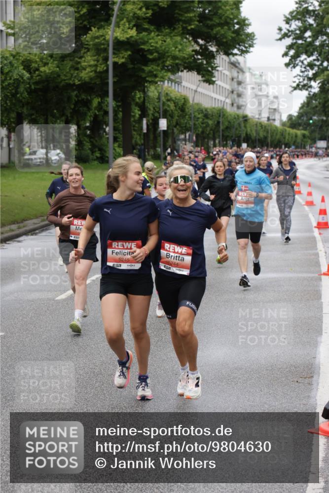 14.06.2026 - REWE Women's Run Jannik Wohlers http://msf.ph/oto/9804630 14.06.2026 10:38:30 Laufen 5245, 5244 meine-sportfotos.de
