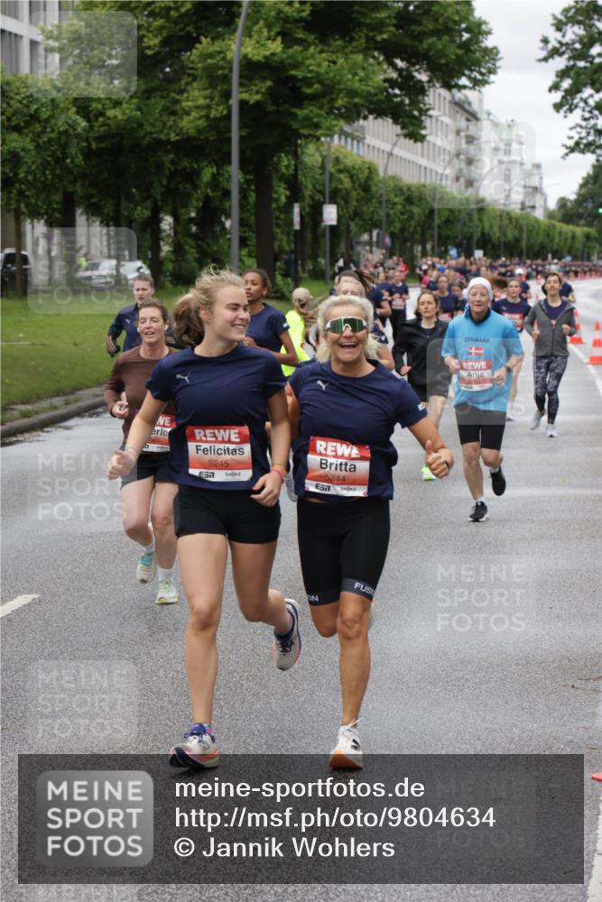 14.06.2026 - REWE Women's Run Jannik Wohlers http://msf.ph/oto/9804634 14.06.2026 10:38:31 Laufen 5245, 5244 meine-sportfotos.de