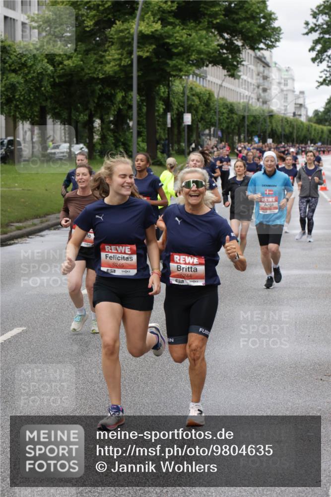 14.06.2026 - REWE Women's Run Jannik Wohlers http://msf.ph/oto/9804635 14.06.2026 10:38:31 Laufen 5245, 7, 5244 meine-sportfotos.de