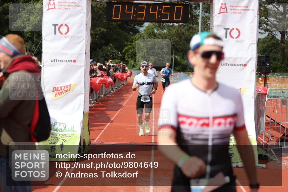 14.06.2026 - 7 Türme Triathlon Andreas Tolksdorf http://msf.ph/oto/9804649 14.06.2026 15:34:48 Ziel 951, 955, 1007, 1096, 1126, 1146 meine-sportfotos.de