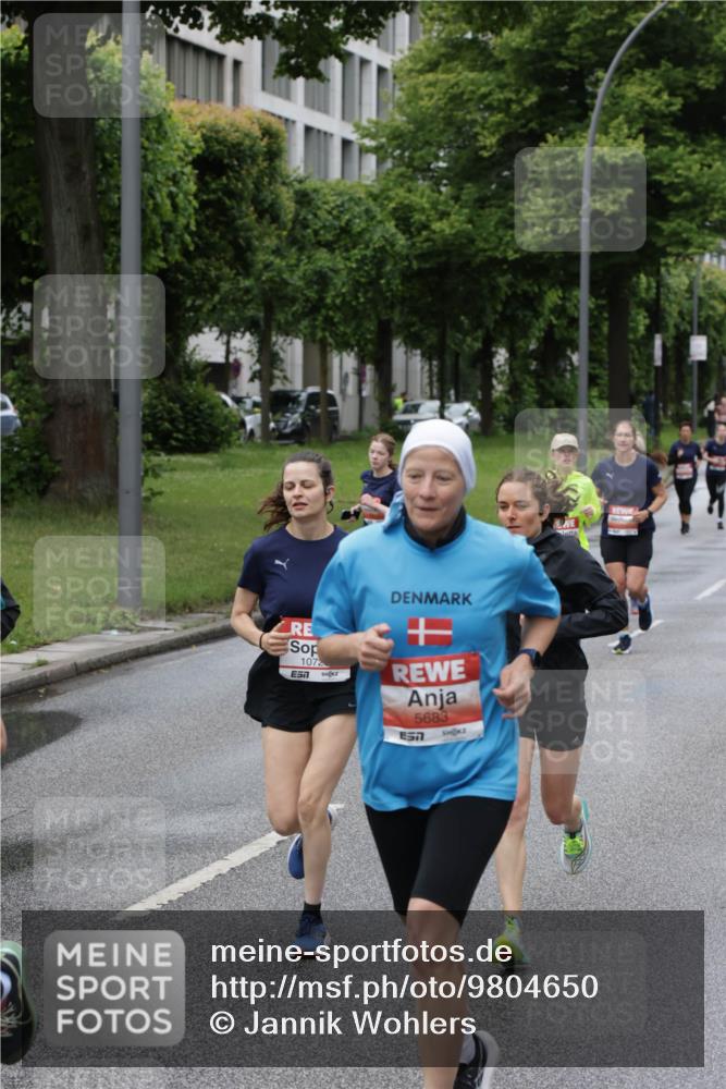 14.06.2026 - REWE Women's Run Jannik Wohlers http://msf.ph/oto/9804650 14.06.2026 10:38:34 Laufen 1072, 57, 5683, 7 meine-sportfotos.de