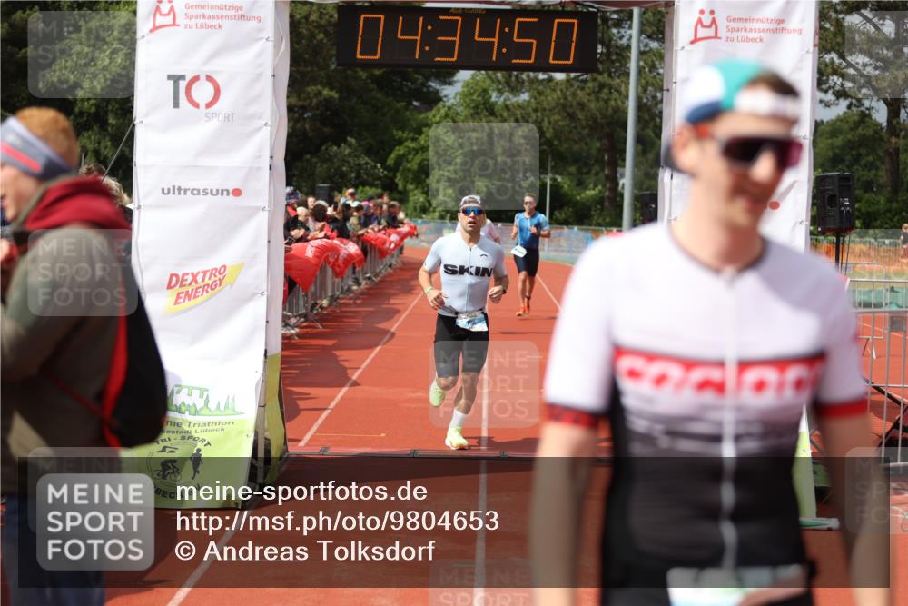14.06.2026 - 7 Türme Triathlon Andreas Tolksdorf http://msf.ph/oto/9804653 14.06.2026 15:34:48 Ziel 951, 955, 1007, 1096, 1126, 1146 meine-sportfotos.de