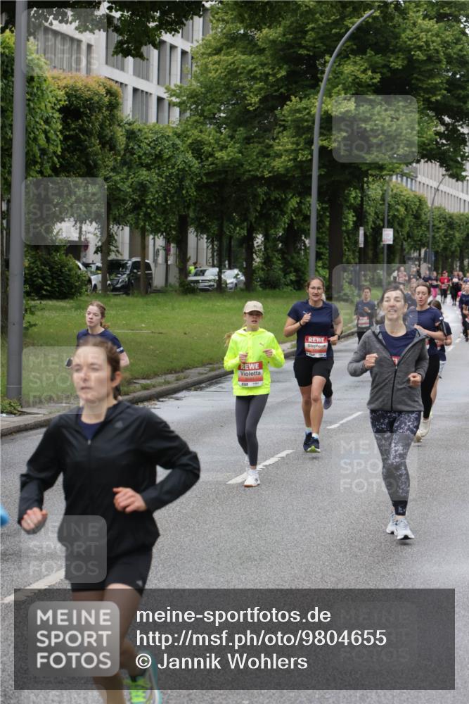 14.06.2026 - REWE Women's Run Jannik Wohlers http://msf.ph/oto/9804655 14.06.2026 10:38:34 Laufen 5661 meine-sportfotos.de