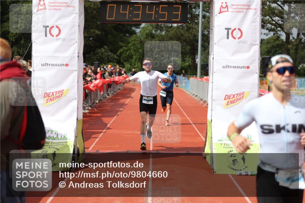 14.06.2026 - 7 Türme Triathlon Andreas Tolksdorf http://msf.ph/oto/9804660 14.06.2026 15:34:51 Ziel 951, 955, 1007, 1126, 1146 meine-sportfotos.de