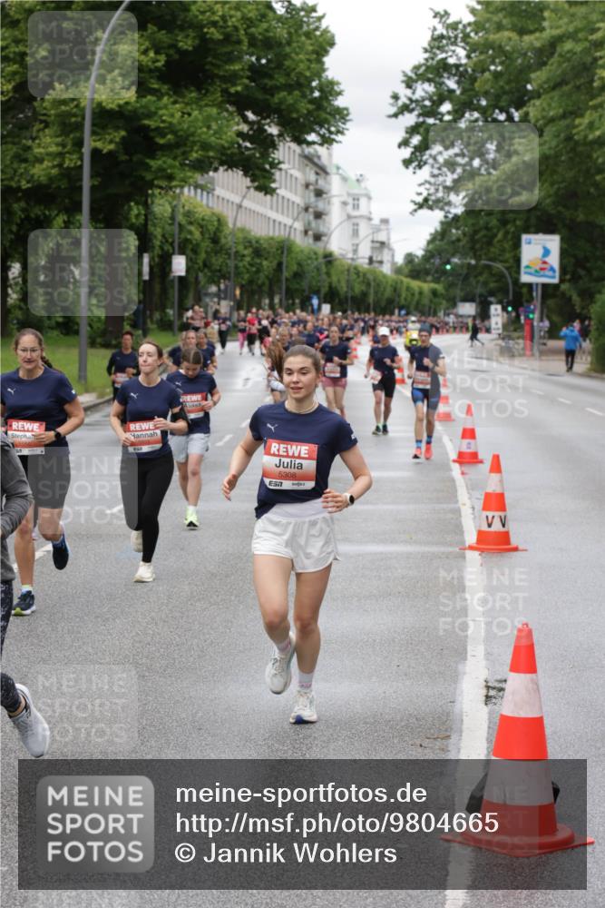14.06.2026 - REWE Women's Run Jannik Wohlers http://msf.ph/oto/9804665 14.06.2026 10:38:36 Laufen 5308 meine-sportfotos.de