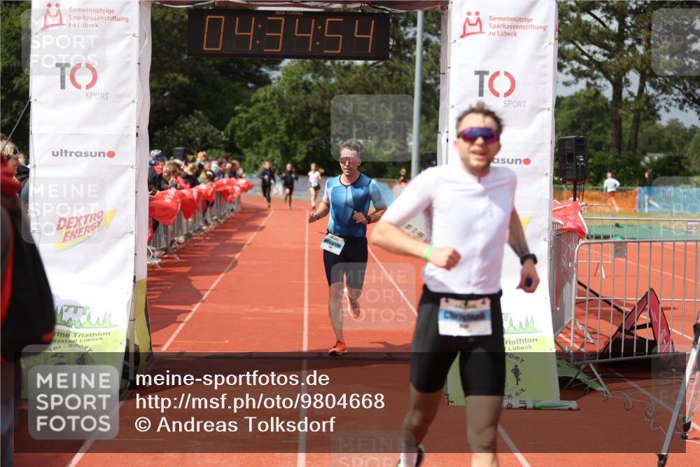14.06.2026 - 7 Türme Triathlon Andreas Tolksdorf http://msf.ph/oto/9804668 14.06.2026 15:34:53 Ziel 951, 955, 1007, 1126, 1146 meine-sportfotos.de